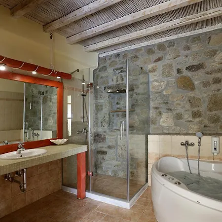 Albatros Club Mykonos Hotel 3*